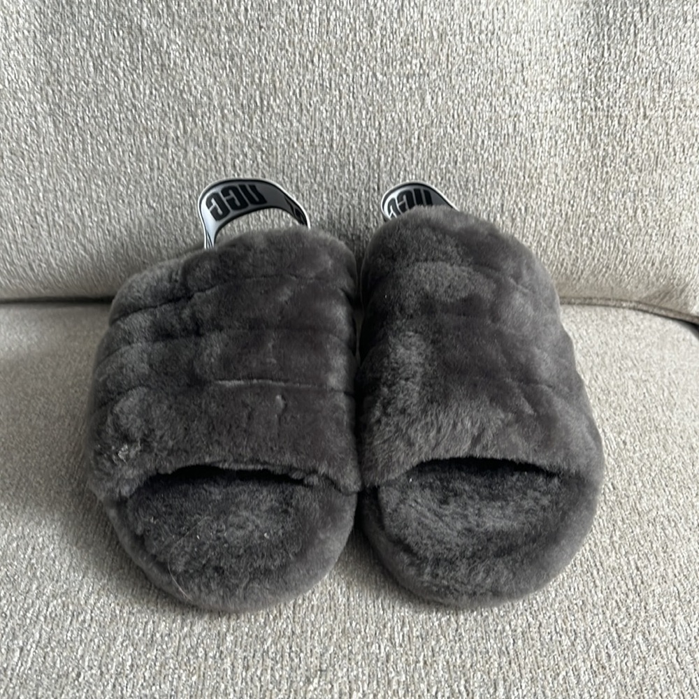 UGG Fluff Yeah Slides. Great condition. Size 7. - Picture 2 of 8
